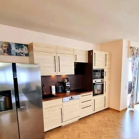 Over River By Frankfurt-4 Rooms-6 Beds-parking-ac Διαμέρισμα *