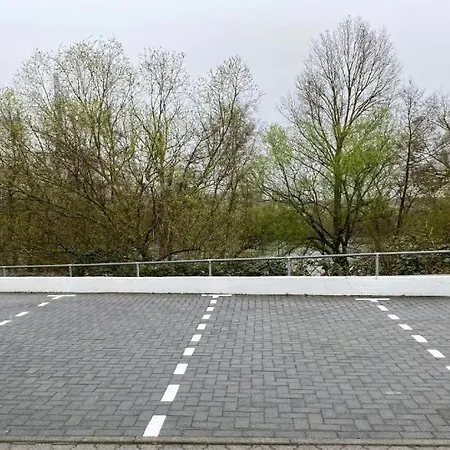 Over River By Frankfurt-4 Rooms-6 Beds-parking-ac Niederdorla